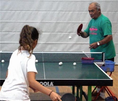 Benno Neumeier steht fast täglich in der Turnhalle und trainiert den Nachwuchs.