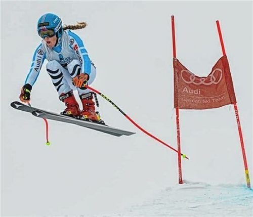 Carina Stuffer kam in Zinal/Schweiz bei zwei FIS-Abfahrten der Damen auf die Plätze vier und sechs.Foto privat