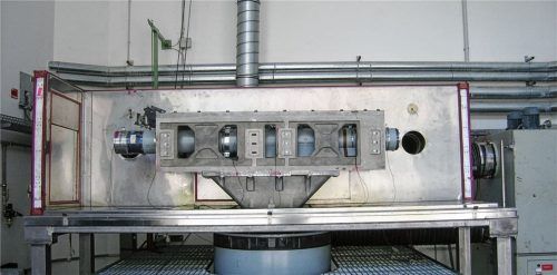 Der Raketenprüfstand der Bayern-Chemie. Hier wird der Nachweis erbracht, dass die Raketen beim Transport den Belastungen und Erschütterungen standhalten.Fotos Bayern Chemie