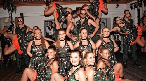 Die Vogtareuther Garde begeisterte das Publikum im Gasthaus Schmidmayer.Fotos niessen