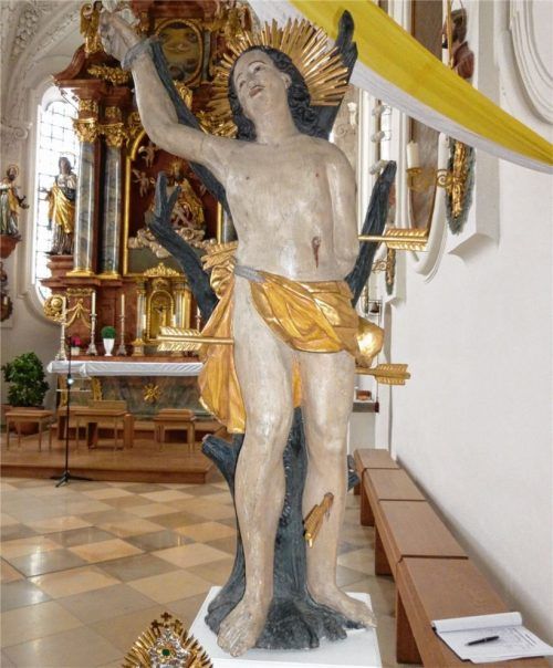 Eindrucksvoll: die Figur des heiligen Sebastian aus dem Jahr 1654 in der Pfarr- und Wallfahrtskirche Heilig Blut. Foto Reichelt
