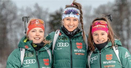 Franziska Pfnür von der SK Ramsau, Lisa Spark vom SC Traunstein und Sophia Schneider vom SV Oberteisendorf (von links) nehmen an der Junioren-Weltmeisterschaft im Biathlon in Osrblie teil. Foto  Wukits