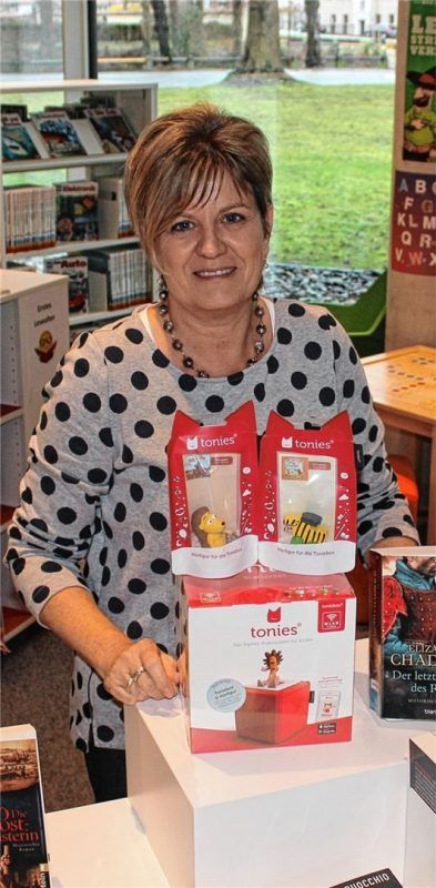 Leiterin Gudrun Holzhauser freut sich auf die Neuheit „Tonies“, die es ab Frühjahr in der Bücherei gibt.