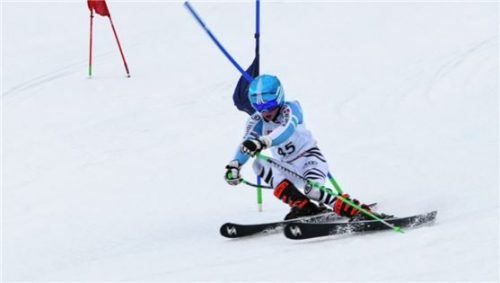 Lorenz Schmid vom SC Rosenheim gewann am Tegelberg ein Rennen zur Schüler-Skiliga Bayern.Foto Schmid
