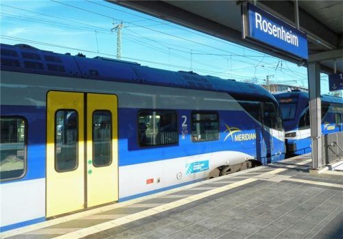 Schauplatz des Ärgernisses: Der Meridian, hier am Bahnhof in Rosenheim. Foto aez