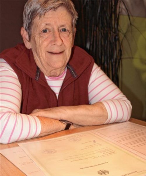 Stammt aus Croydon, einer Stadt südlich von London: Anne Grabbe. Mit 72 Jahren hat die Britin den Einbürgerungstest gemacht. Seit Dezember hat sie nun neben der englischen Staatsbürgerschaft auch die deutsche. Der Brexit ist ihr nämlich nicht geheuer.Foto kla