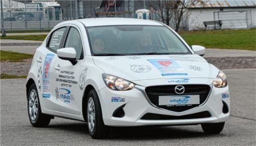 Zu gewinnen: dieser flotte Mazda 2. Foto  rassow
