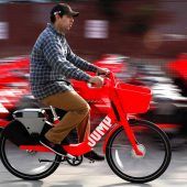 E-Radl, das selbst zur Ladestation fährt