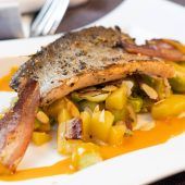 Ein Fischmenü: Lachsschmalz und Bachsaibling auf Rosenkohl-Kartoffelgemüse