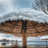 Sonnenschirm im Winterschlaf