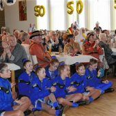 Unterhaltung beim Seniorenfasching
