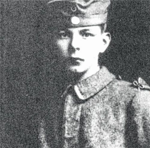 Alois Lahn war der Sekretär von Georg Schuhmann. Er wurde an der Tonwerksunterführung ermordet. gRuber