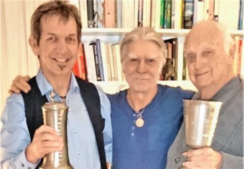 Bei der Siegerehrung: Jahresmeister Hannes Hinkeldey, der neue Vorsitzende Hans-Peter Kremers und Pokalsieger Eugen Spindler (von links). Foto Privat