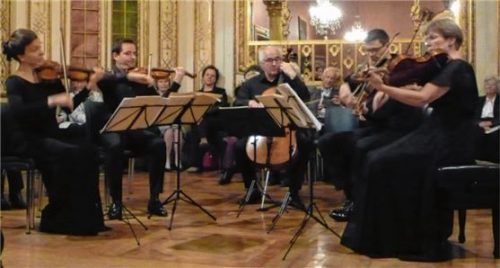 Das Bartholdy Quintett mit Ulf Schneider und Anke Dill (Violine), Volker Jacobsen und Barbara Westphal (Viola) und Gustav Rivinius (Violoncello). Foto füchtner