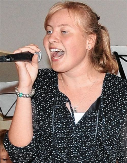 Die Frontfrau von „Projekt X“: Annalena Mayer. Foto  Reischl-Zehentbauer