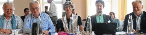 Die strenge Jury: Frieder Lang, Dr. Peter Czernin, Marga Schiml, Kalle Kanttila und Ludwig Baumann (von links).Fotos