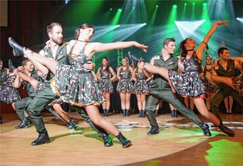 Eine kubanische Militärparade führte die Vogtareuther Faschingsgilde auf.