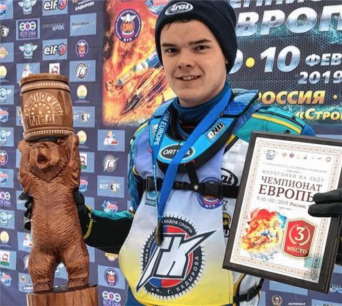 Eisspeedway-Pilot Luca Bauer erkämpft in Ufa EM-Bronze.