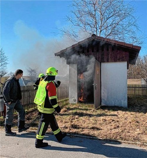 Es waren 25 Mann im Einsatz. Fotos Reisner/Feuerwehr