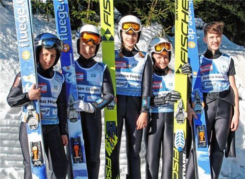 Für den Skiverband Inngau sorgten die Starter aus Kiefersfelden und Oberaudorf für starke Ergebnisse. Von links Lukas Holzer, Jonathan Gräbert, Christina Feicht, Leon Michels und Pirmin Kaiser.
