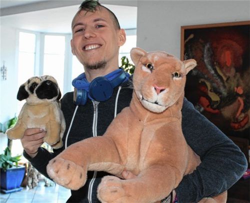 Haustiere sind keine Kuscheltiere, steht für Alex Saalfeld fest. Der Gruppenleiter von Animals United, Aktionsgruppe Rosenheim, setzt sich für die Rechte der Tiere ein. Foto Wunsam