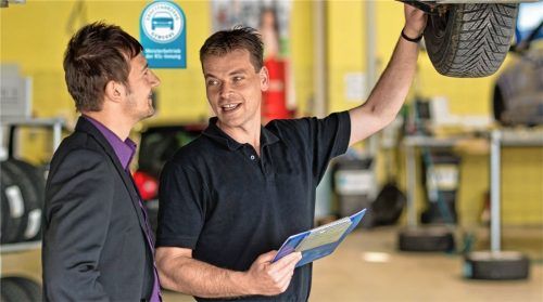 Mit dem Frühjahrs-Check macht die Werkstatt das Auto fit für die warmen Jahreszeiten. Foto ProMotor.