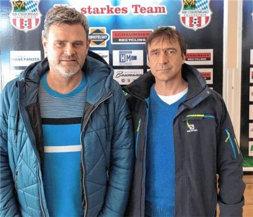 Neue Führung: Stefan Hafner (links) und Uli Habl wollen den SB Chiemgau in der Landesliga halten und dann für die neue Saison eine schlagkräftige Mannschaft mit vielen Eigengewächsen zusammenstellen.Foto Mallmann