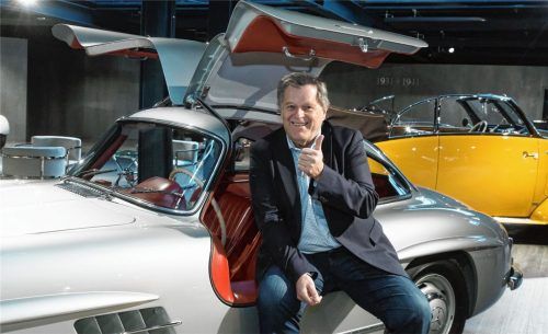 Norbert Haugs Liebling: der Mercedes Benz 300 SL mit Flügeltüren. Fotos Berger