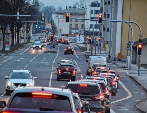 Rot soweit das Auge reicht: die Ampelanlagen an der Münchener Straße in Rosenheim.Foto Schlecker