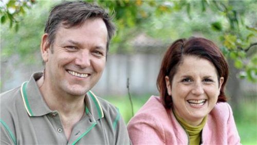 Sven Seynsche und Anja Frohwitter wünschen sich für Rosenheim mehr Flächen, auf denen Essbares wächst. Foto re