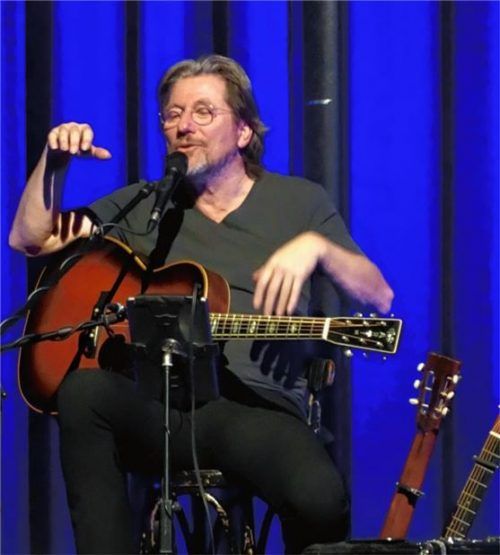 Sympathischer Auftritt: Michael Fitz überzeugte mit leisen, poetischen Liedern. Foto Franke