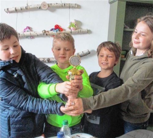 Über den Erfolg freuten sich (von links): Leopold Weber, Vitus Schweinsteiger, Eduard Horsky, Moritz Bots.