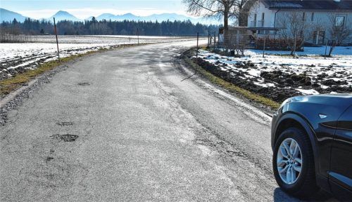 „Verkehrsgefährdung“ nannten Ingenieure den Zustand der Hofmühlstraße. Diese soll nun 2020 saniert werden. Foto Schlecker