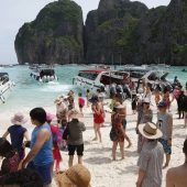 Paradiese sagen Touristen den Kampf an