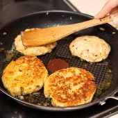Das schmeckt im Biergarten: Kaspressknödelsalat, Brezenherzen und Bier-Obazda