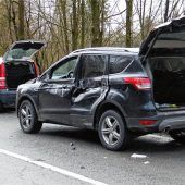 Am Ensdorfer Berg: Zwei Pkw von Laster erfasst – Fiatfahrer schwer verletzt