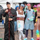 Pappnasen-Treffen zum Faschingsausklang am alten Kolbermoorer Rathausplatz