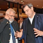 CSU diskutiert hinter verschlossenen Türen mit Söder