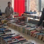 Romane, Spiele und Zeitschriften: Großer Bücherflohmarkt im Rathaus
