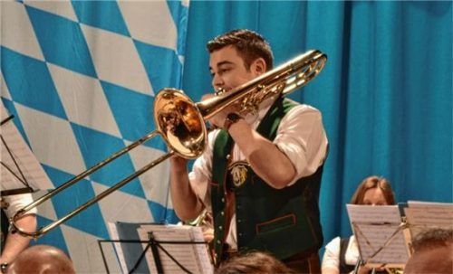 Der mit Gold vom österreichischen Musikbund ausgezeichnete Martin Kurz von der Musikkapelle Niederaudorf spielte das Posaunen-Solo bei „Concerto for Trombone“ von Nikolai Andrejewitsch Rimski-Korsakov.Foto Lotter