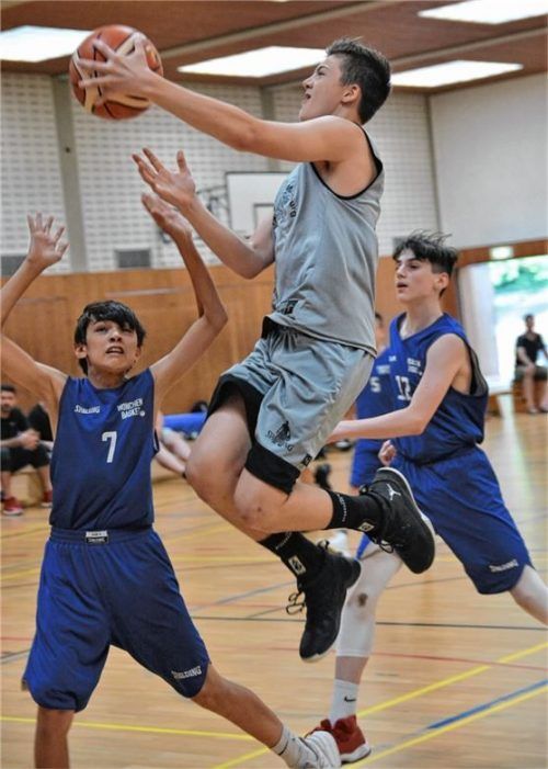 Die Wasserburger U18 männlich will im letzten Saisonspiel gegen Neuötting siegen. Foto Hörndl