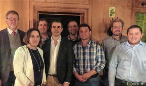 Einige Veränderungen gab es im Vorstand (von links): Kreisvorsitzender MdL Marcel Huber und Bezirksrätin Claudia Hausberger mit Christian Weyrich (Stellvertreter/neu), Thomas Wintersteiger, Michael Schebesta, Lorenz Salzeder, Ernst Doleschal und Paul Matu (Kassier/ neu).Foto  rath