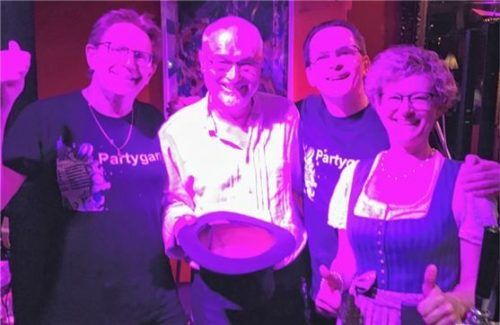 Haben Spenden nach dem Benefizkonzert gesammelt (von links): Dieter Kannengießer, Stefan Harster, Michael Lackner und Christine Harster. Foto privat