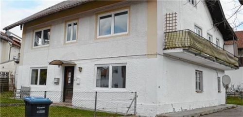 Hier wohnten die Flüchtlinge. Sie mussten das Haus verlassen, da der Mietvertrag abgelaufen war.Foto ammelburger