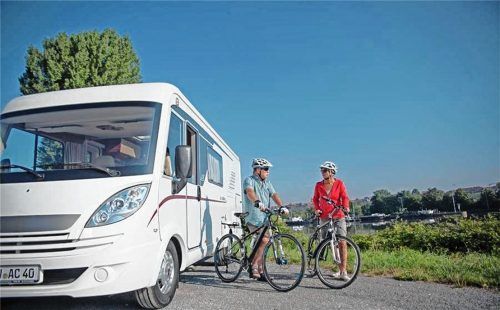 In der Region zwischen Schwäbischer Alb und Rhein, Stuttgart und Odenwald lassen sich Themenrouten fürs Wohnmobil mit Radausflügen kombinieren. Foto djd/Touristikgemeinschaft HeilbronnerLand