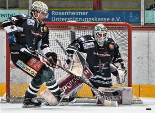 Michael Baindl (links) war Rosenheims bester Scorer in der Meisterrunde der Oberliga Süd.Foto Ziegler