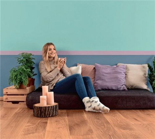 Natürlicher Anstrich in Grau, Rosa, Mint. Foto Auro/spp-o