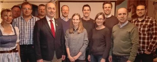 Neue Gesichter gibt es im Vorstand des TSV Hohenthann-Beyharting seit der aktuellen Jahresversammlung. Sie legte auch Investitionen in Höhe von 19000 Euro fest.Foto  re