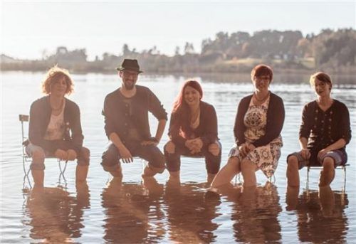 Nur der Hahn im Korb hat keine roten Haare: Kupfadache aus dem Chiemgau. Foto re