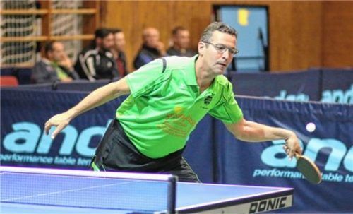 Obwohl Hans Röslmair eine gute Vorstellung ablieferte, hatte er im Einzel nicht immer das Glück auf seiner Seite. Foto Erlich